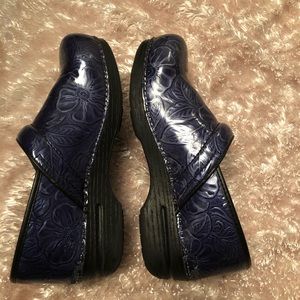 Dansko XP clogs blue floral print